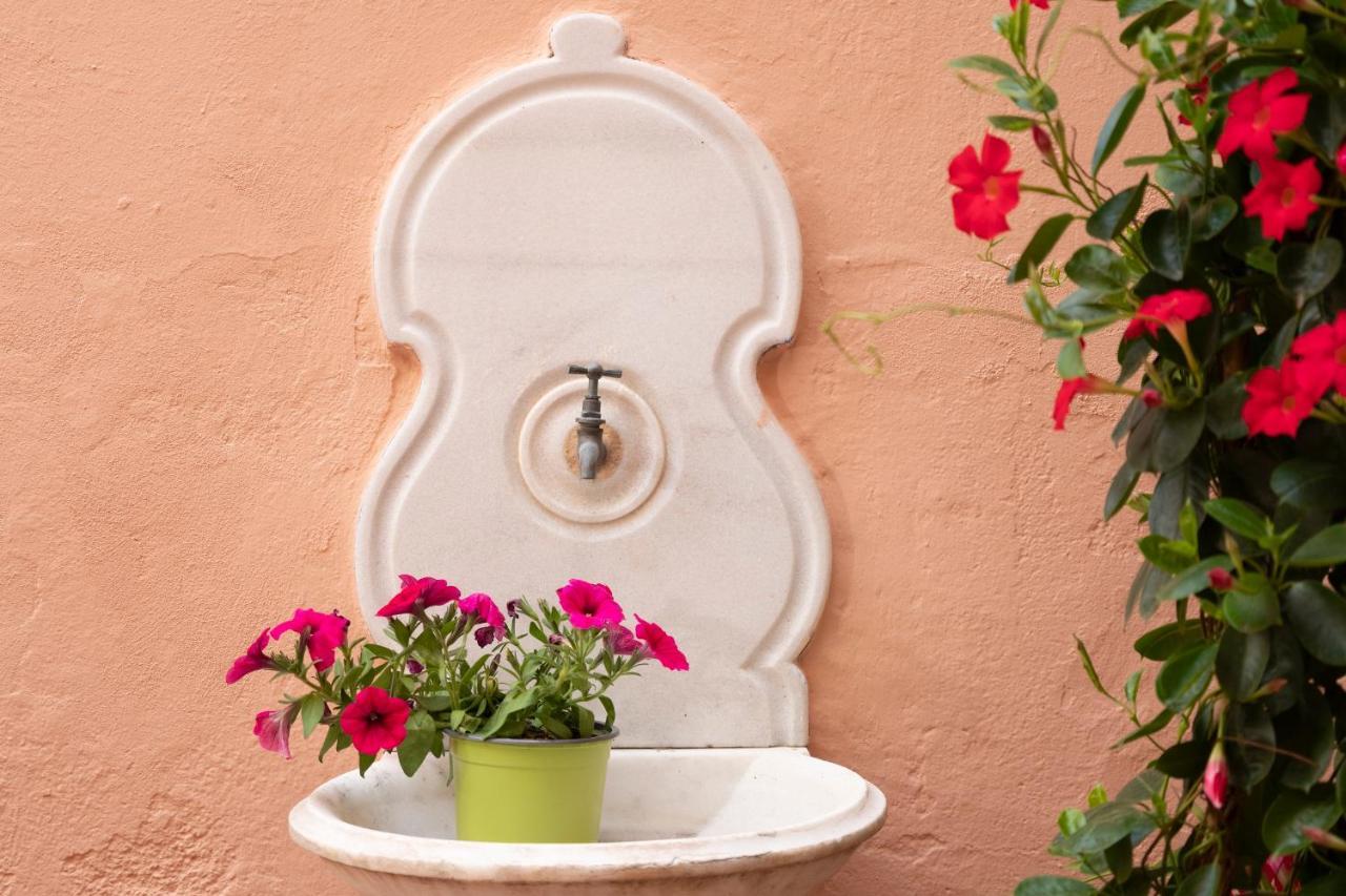 Antonios Hostal Sitges Zewnętrze zdjęcie